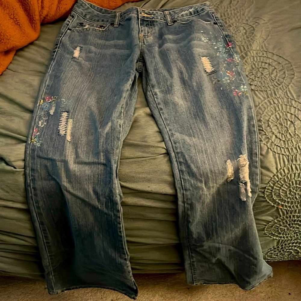 Aéropostale Jeans - Embroidered beads and painted flowers - Originally Thrifted